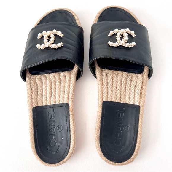 CHANEL | Pearl Embellished CC Logo Black Leather Espadrille Slide Sandals EU 37 - Picture 6 of 14